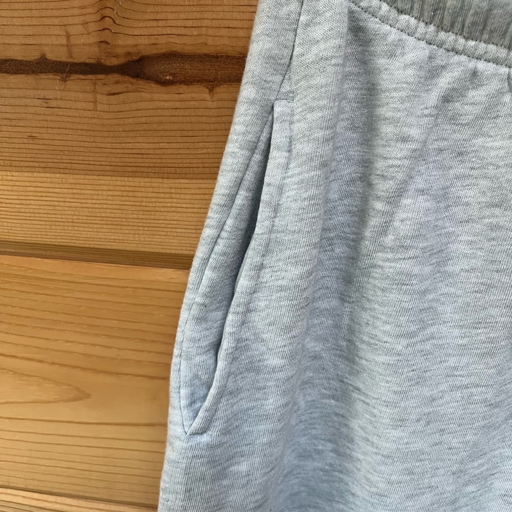 Victoria’s Secret PINK Gray Boyfriend Joggers Rhinestone Logo Sweatpants - Picture 3 of 4